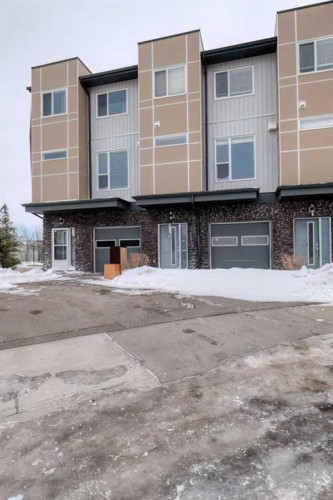 302-70 Saddlestone Drive Ne, Calgary, AB - Outdoor
