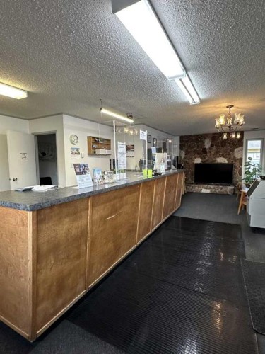 301 42 Street, Edson, AB 