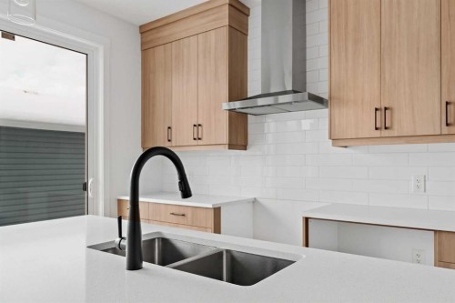 15 Herron Walk Ne, Calgary, AB - Indoor Photo Showing Kitchen With Double Sink