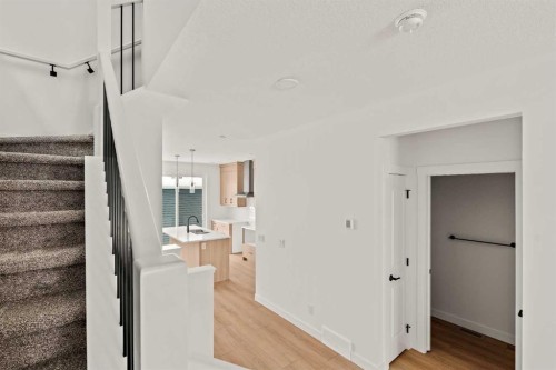 15 Herron Walk Ne, Calgary, AB - Indoor