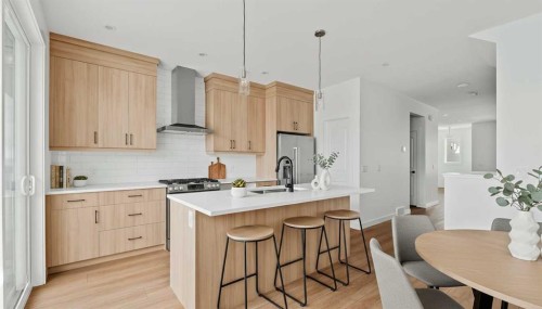 15 Herron Walk Ne, Calgary, AB - Indoor