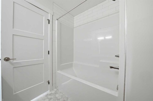 1923 Mccaskill Drive, Crossfield, AB - Indoor