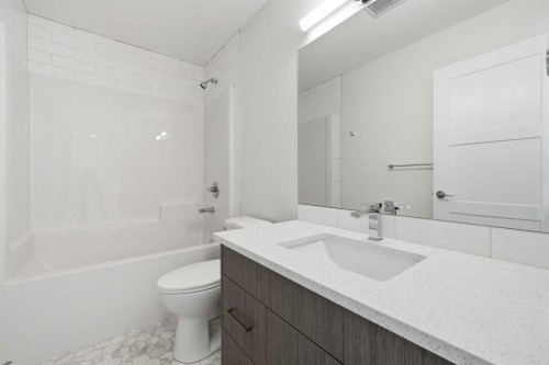 1923 Mccaskill Drive, Crossfield, AB - Indoor Photo Showing Bathroom