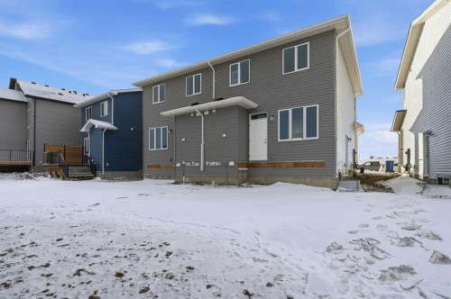 1923 Mccaskill Drive, Crossfield, AB - Outdoor