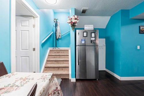 9249 Saddlebrook Drive Ne, Calgary, AB - Indoor