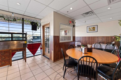 3213 17 Avenue Se, Calgary, AB 