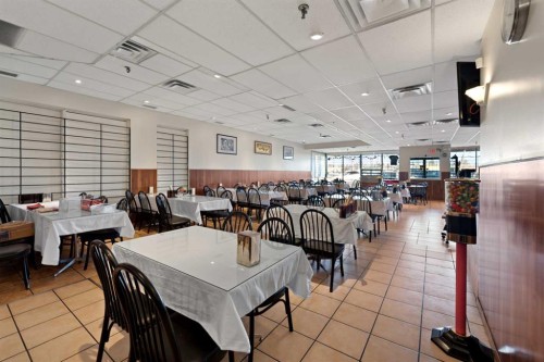 3213 17 Avenue Se, Calgary, AB 