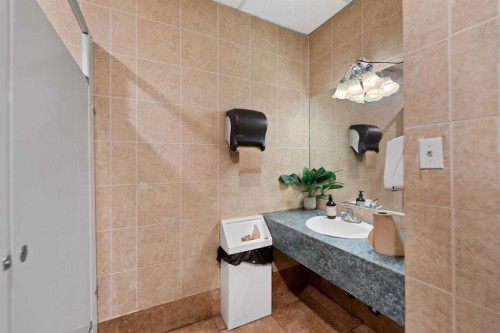 3213 17 Avenue Se, Calgary, AB 