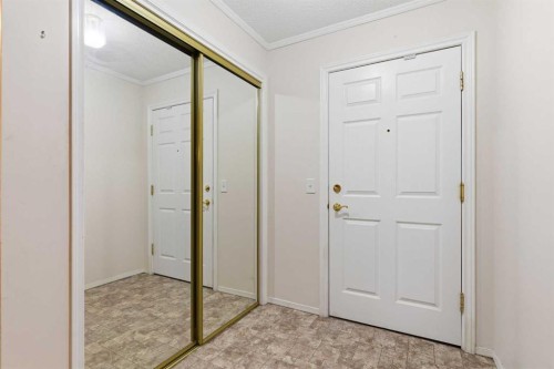 1209-1209 Sienna Park Green Sw, Calgary, AB - Indoor Photo Showing Other Room
