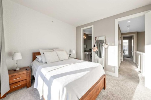 308-1611 28 Avenue Sw, Calgary, AB - Indoor Photo Showing Bedroom
