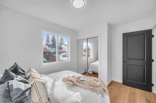 5747 24 Avenue Ne, Calgary, AB - Indoor Photo Showing Bedroom