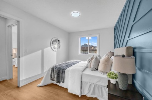 5747 24 Avenue Ne, Calgary, AB - Indoor Photo Showing Bedroom