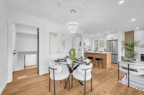 5747 24 Avenue Ne, Calgary, AB - Indoor Photo Showing Dining Room