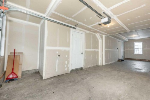 40 Sherwood Row Nw, Calgary, AB - Indoor