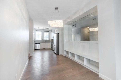 40 Sherwood Row Nw, Calgary, AB - Indoor Photo Showing Other Room