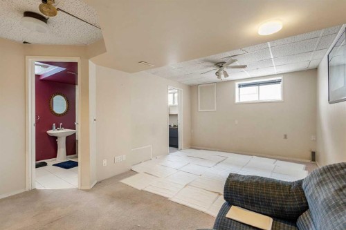 6496 54 Street Ne, Calgary, AB - Indoor