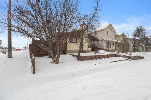 6496 54 Street Ne, Calgary, AB - Outdoor