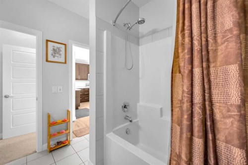 17 Cornerstone Manor Ne, Calgary, AB - Indoor Photo Showing Bathroom