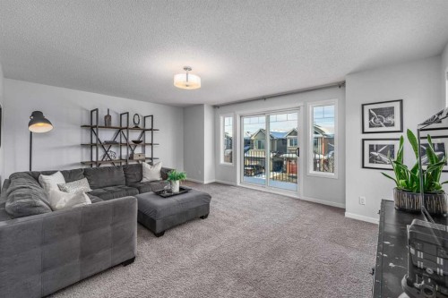 63 Auburn Glen Heights Se, Calgary, AB - Indoor Photo Showing Living Room