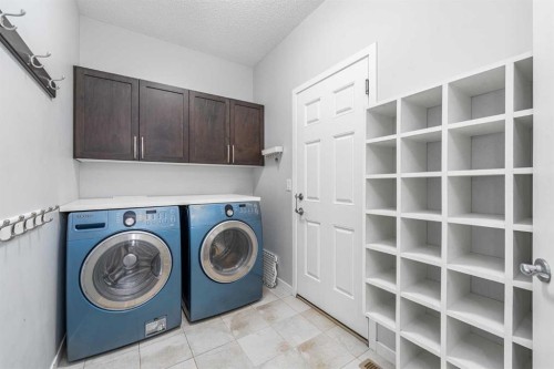 63 Auburn Glen Heights Se, Calgary, AB - Indoor Photo Showing Laundry Room