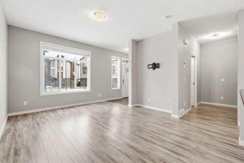 5 Copperstone Villas Se, Calgary, AB - Indoor Photo Showing Other Room
