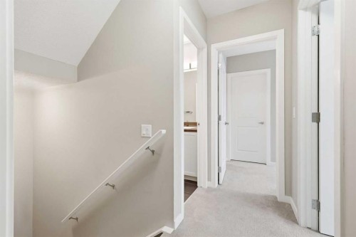 5 Copperstone Villas Se, Calgary, AB - Indoor Photo Showing Other Room