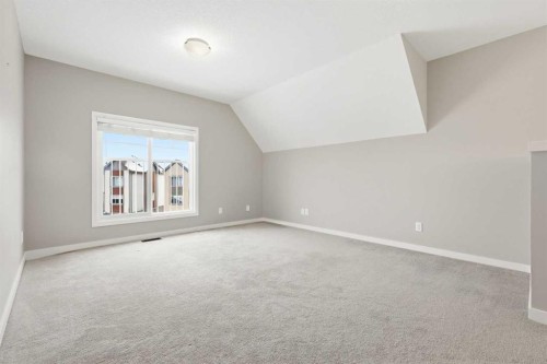 5 Copperstone Villas Se, Calgary, AB - Indoor Photo Showing Other Room