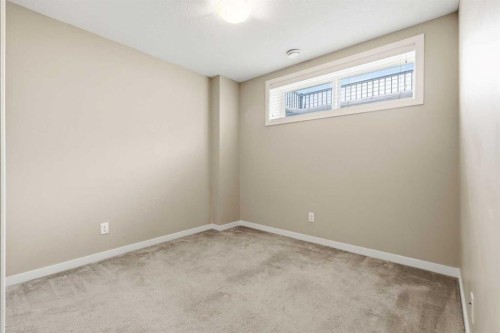 5 Copperstone Villas Se, Calgary, AB - Indoor Photo Showing Other Room