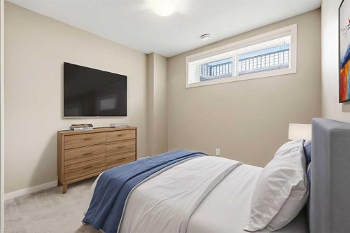 5 Copperstone Villas Se, Calgary, AB - Indoor Photo Showing Bedroom