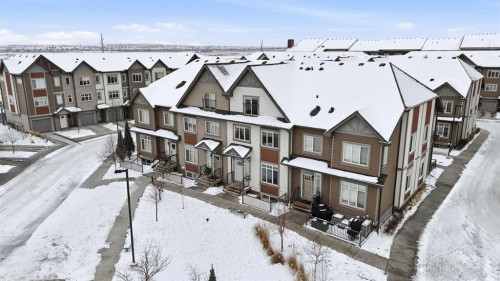 5 Copperstone Villas Se, Calgary, AB - Outdoor With Facade