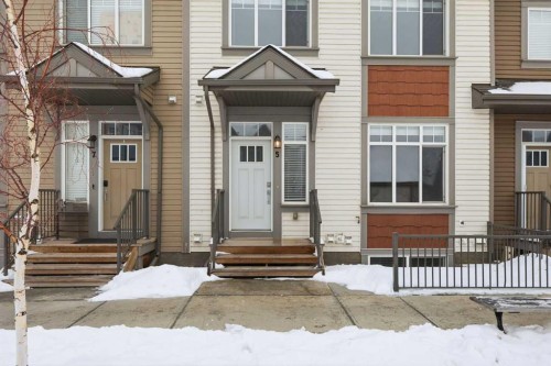 5 Copperstone Villas Se, Calgary, AB - Outdoor With Facade