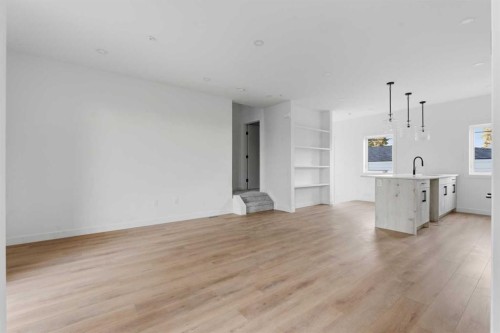 212 32 Avenue Ne, Calgary, AB - Indoor