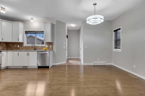 58 Nolanfield Heights Nw, Calgary, AB - Indoor Photo Showing Kitchen