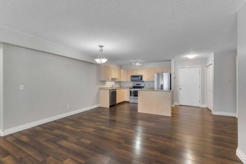 106-5500 Somervale Court Sw, Calgary, AB - Indoor Photo Showing Kitchen