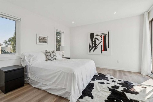809 9 Street Ne, Calgary, AB - Indoor Photo Showing Bedroom