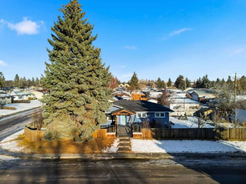 2240 38 Street Se, Calgary, AB - Outdoor
