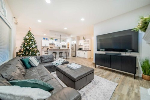 42 Copperfield Point Se, Calgary, AB - Indoor Photo Showing Living Room