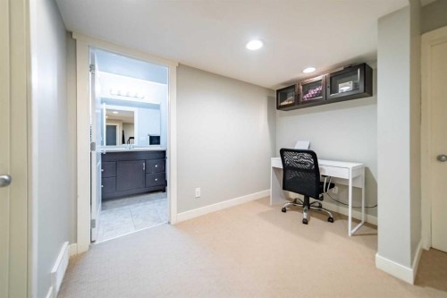 42 Copperfield Point Se, Calgary, AB - Indoor