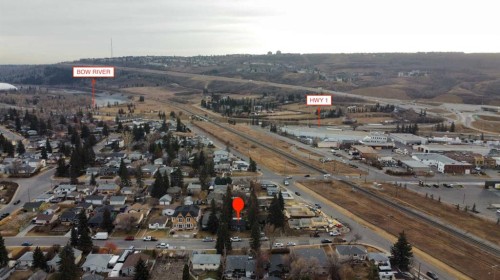 6435 33 Avenue Nw, Calgary, AB - Outdoor With View