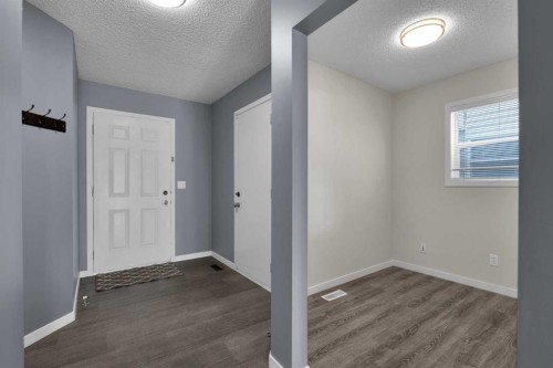 203 Cranberry Green Se, Calgary, AB - Indoor Photo Showing Other Room