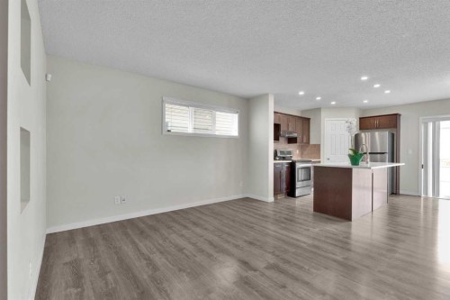 203 Cranberry Green Se, Calgary, AB - Indoor Photo Showing Kitchen