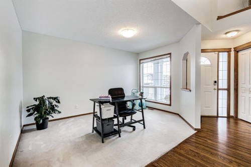 149 Coventry Court Ne, Calgary, AB - Indoor