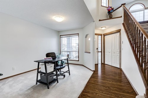 149 Coventry Court Ne, Calgary, AB - Indoor