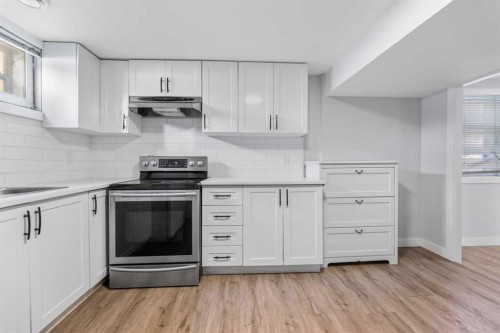1623 Summit Street Sw, Calgary, AB - Indoor Photo Showing Kitchen With Upgraded Kitchen