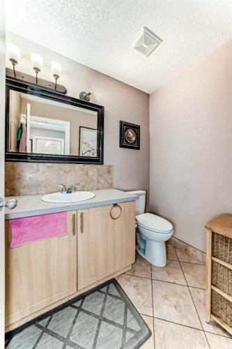 128-7707 Martha'S Haven Park Ne, Calgary, AB - Indoor Photo Showing Bathroom