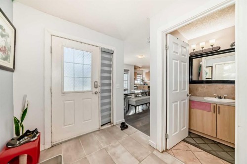 128-7707 Martha'S Haven Park Ne, Calgary, AB - Indoor Photo Showing Other Room