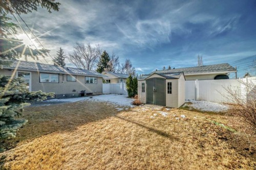 5232 44 Avenue Nw, Calgary, AB - Outdoor