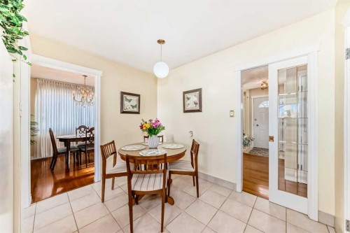 5232 44 Avenue Nw, Calgary, AB - Indoor Photo Showing Dining Room