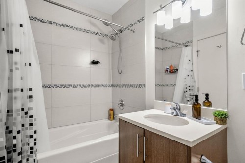 201-15233 1 Street Se, Calgary, AB - Indoor Photo Showing Bathroom