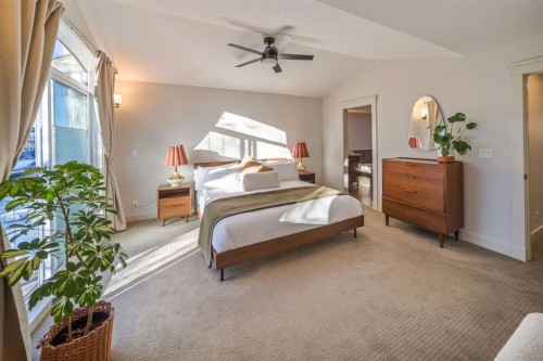 820 19 Avenue Nw, Calgary, AB - Indoor Photo Showing Bedroom